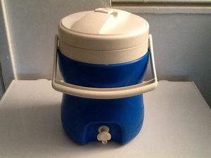 Igloo 2 gallon water jug, clean inside and out.