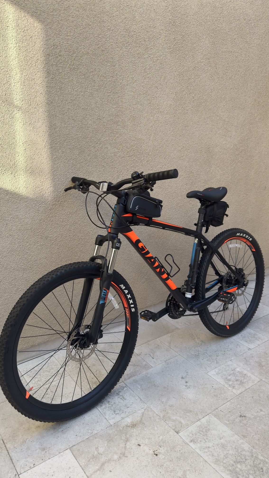 Giant Suntour 28 XCT Mountain Bike