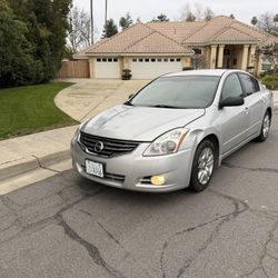 Nissan Altima Sport 