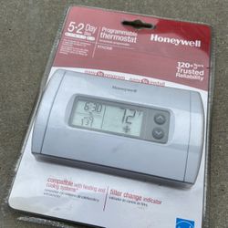 Honeywell Thermostat RTH230B