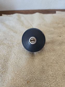 Suicide knob steering wheel spinner knob