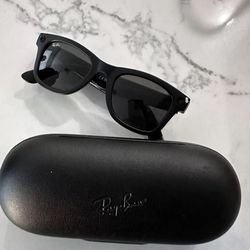Ray-Ban Stories Smart Glasses 