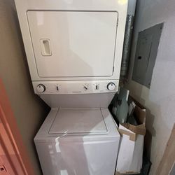 Stackable Washer / Dryer 