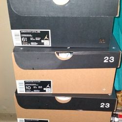 Jordan, Nike Sneakers and more, read below 