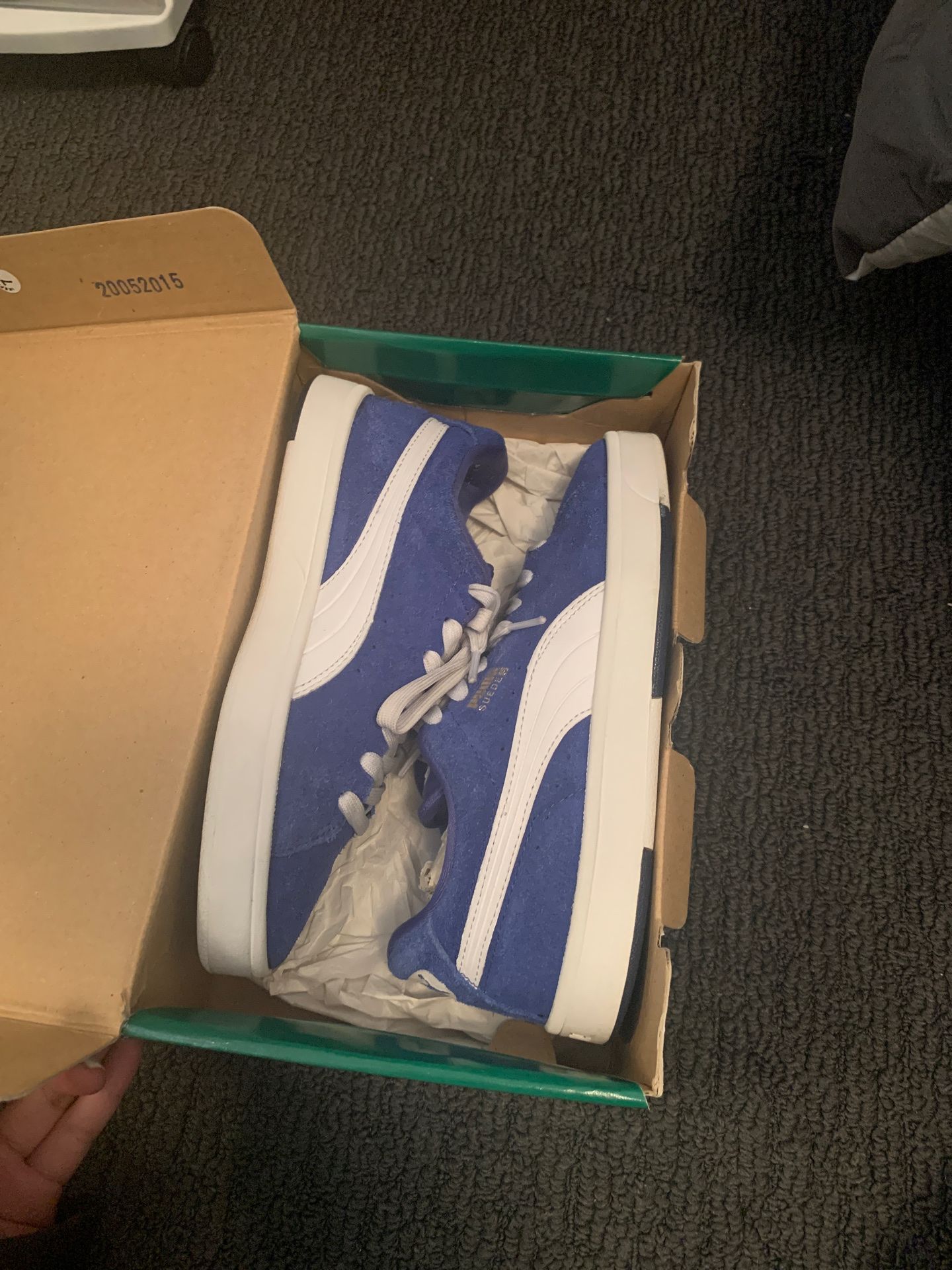 Royal blue pumas size 3y