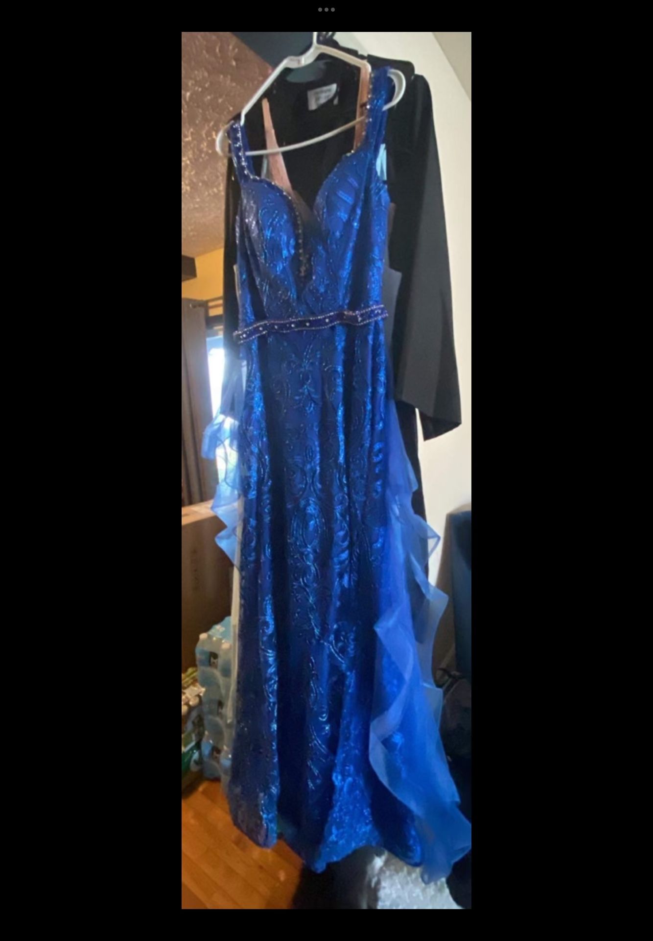 This Is A Beautiful Prom Dress Royal Blue Large. (DONT ASK FOR MY NUMBER) 