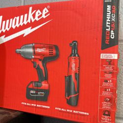 Milwaukee 1/2 Cordless Impact Kit With 3/8 Cordless Ratchet