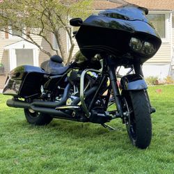 2011 Harley-Davidson Road 61k miles