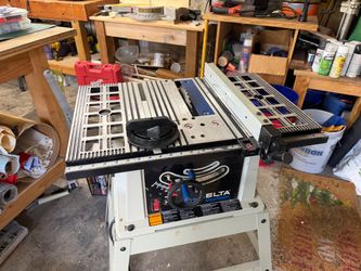 Delta Shopmaster tablesaw
