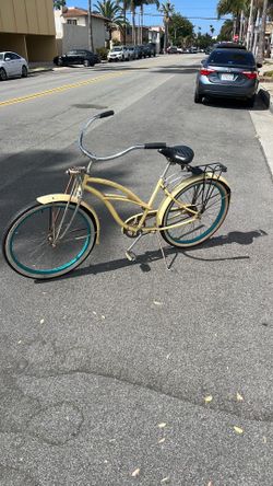 Old school beach cruiser