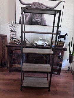 Industrial 5-Tier Ladder Bookshelf – Rustic Wood & Black Metal