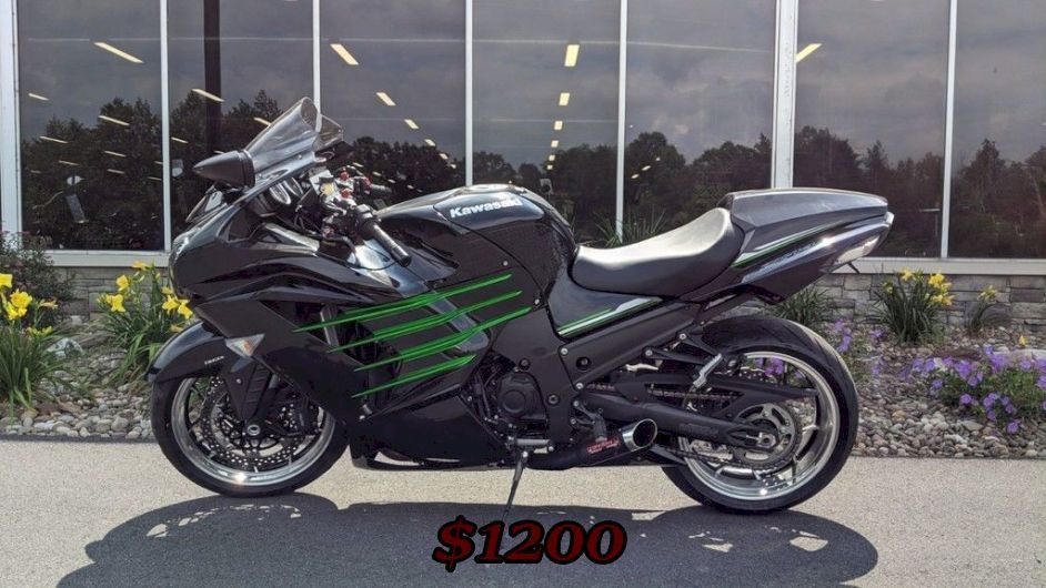 Photo FULL PRICE$1,200 Motorcycle Only one owner 2013 Kawasaki Ninja ZX 14R