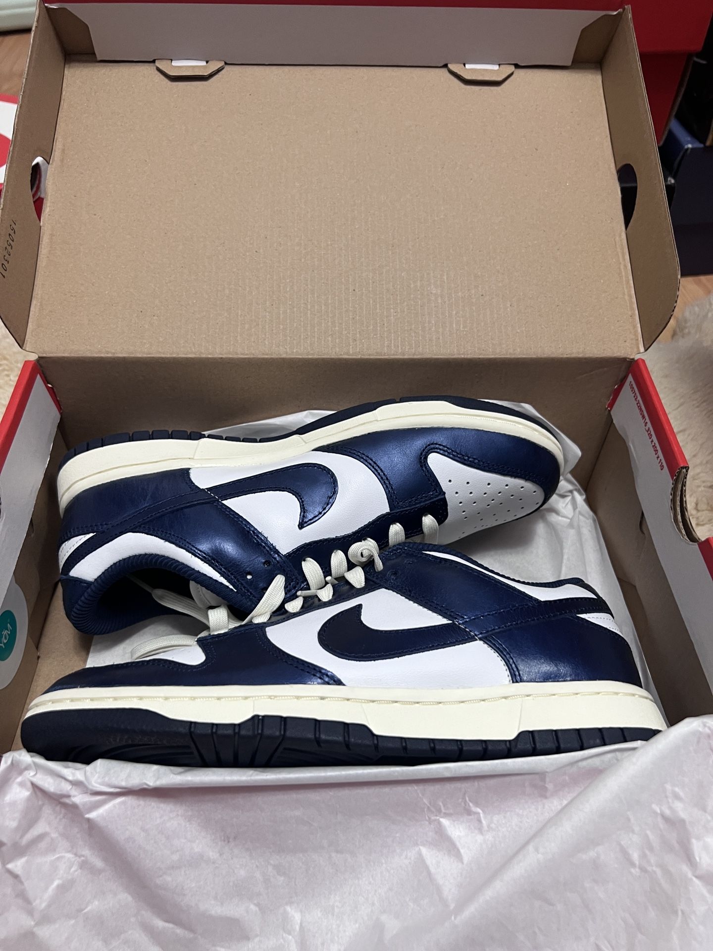 Nike Dunk Low. Mens 8