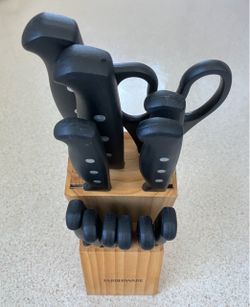 Farberware 22 Piece Never Needs Sharpening Cutlery Set