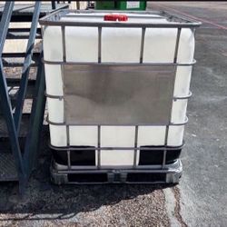 IBC Tote ( Water Tank With Metal Cage ) Food Graded