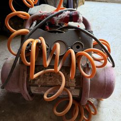 2 Gal Air Compressor 