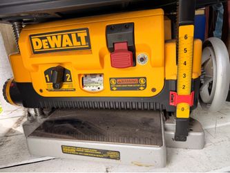 DeWalt DW735 thickness planer