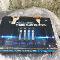 Professional Wireless Microphone 