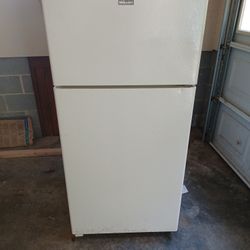 Excellent Working Condition Hotpoint Refrigerator