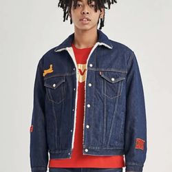Levi's Men's Denim Trucker Jacket S Sherpa Reversible Embroidered Lunar New Year