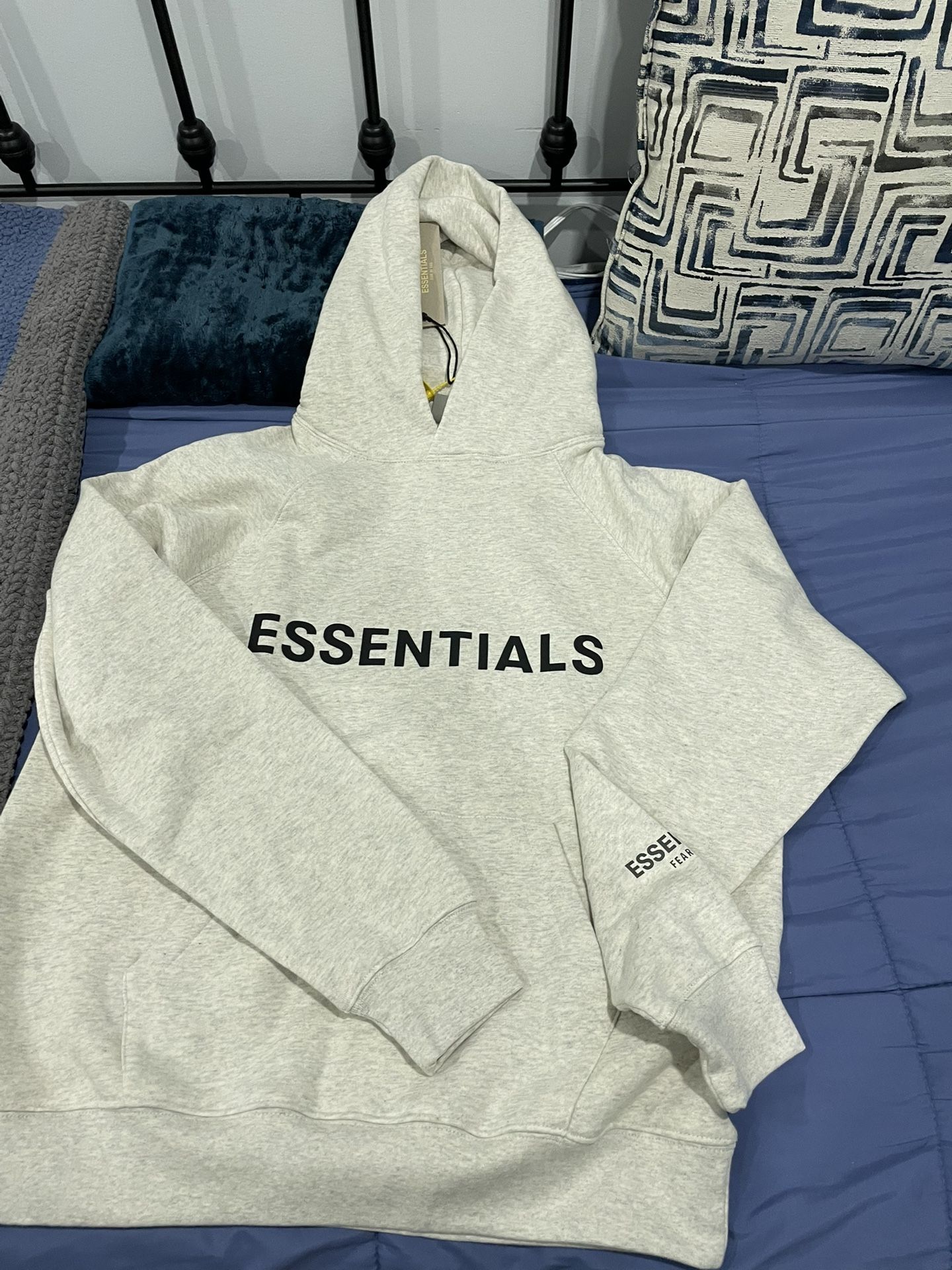 OFFERS Essentials Oatmeal Color Way Hoodie Size Small
