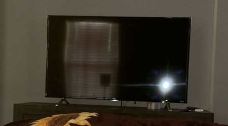 50’ TCL TV