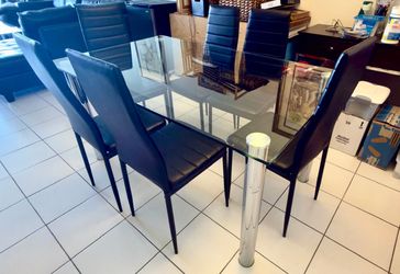Glass Dining Table Set – Seats 6 | Aventura, FL