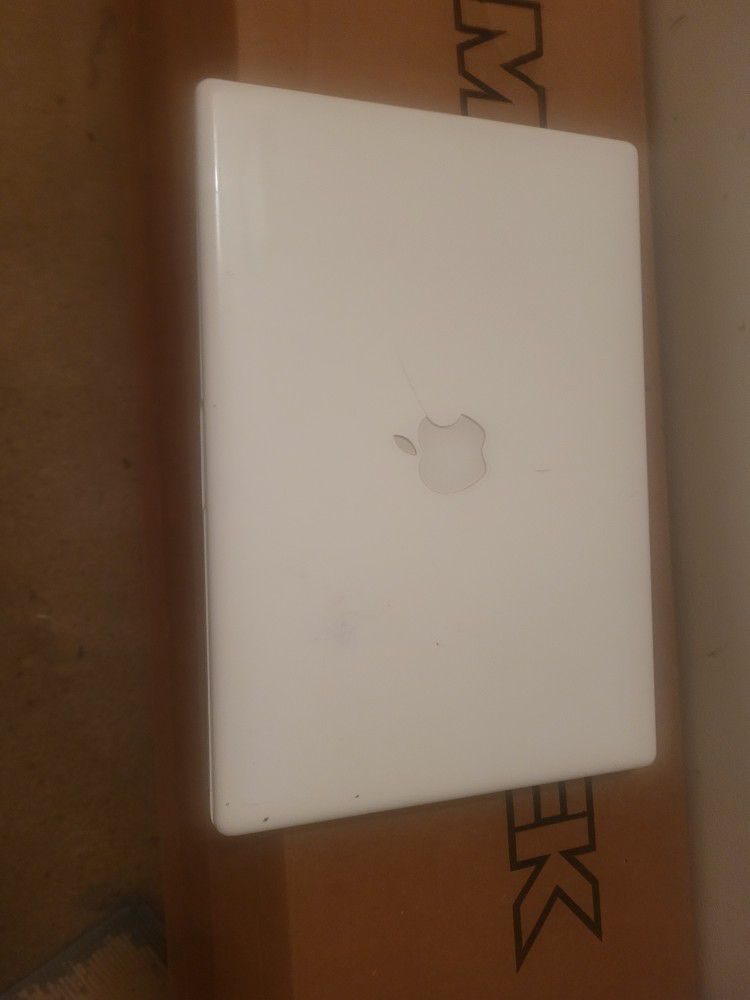 Apple Macbook A1181
