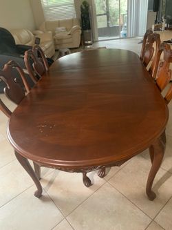 Dining table set
