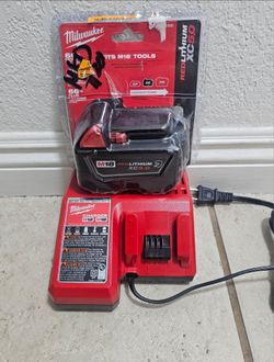 M18 battery / charger