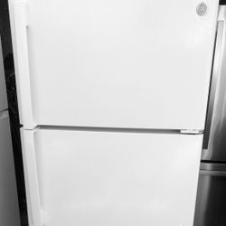 GE Refrigerator 
