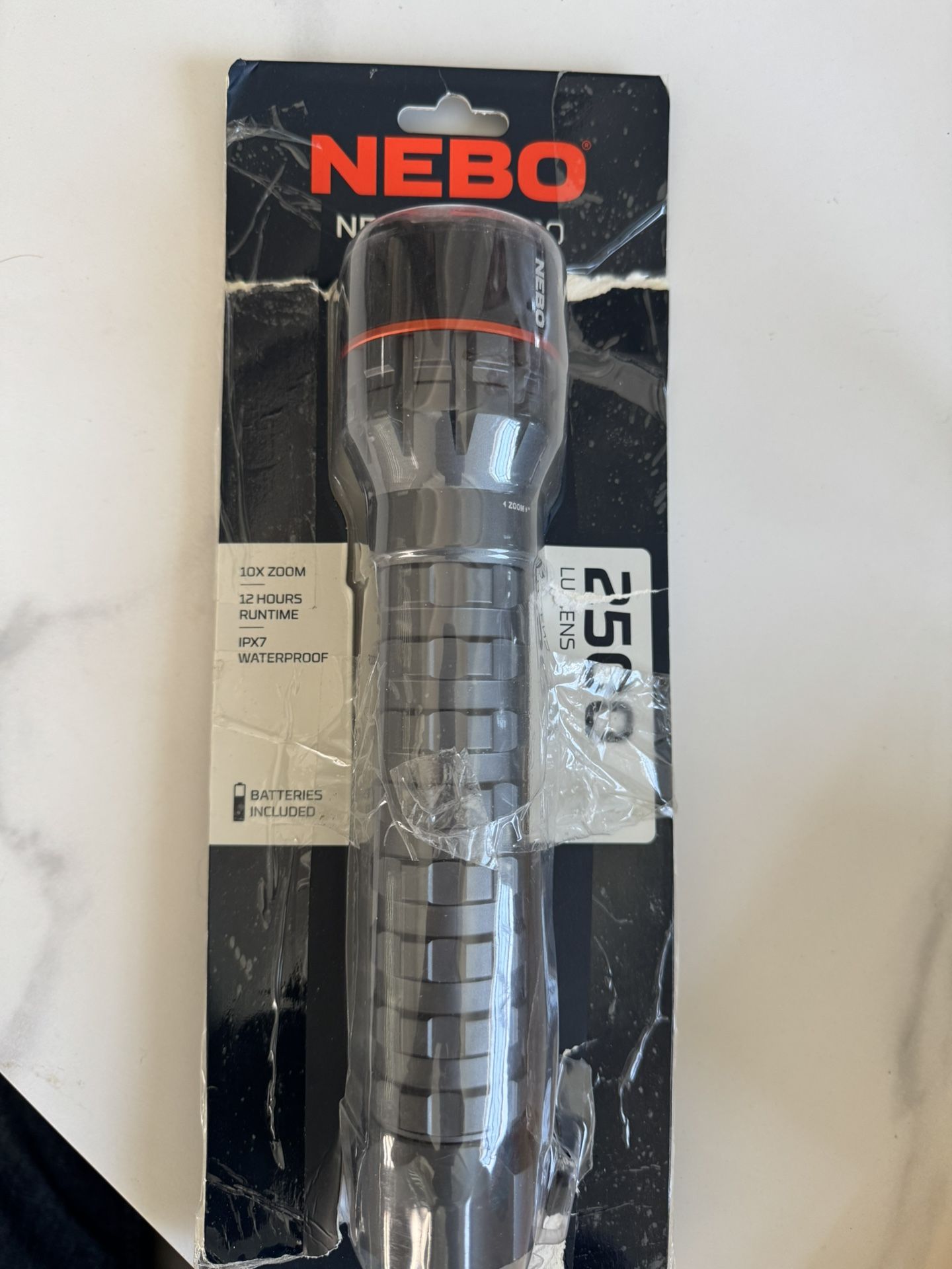 NEBO Newton 2500 Lumen