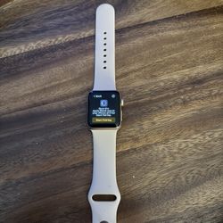 Apple Watch- Excellent Condition 