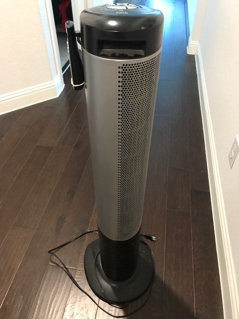 oscillating vertical room fan with remote