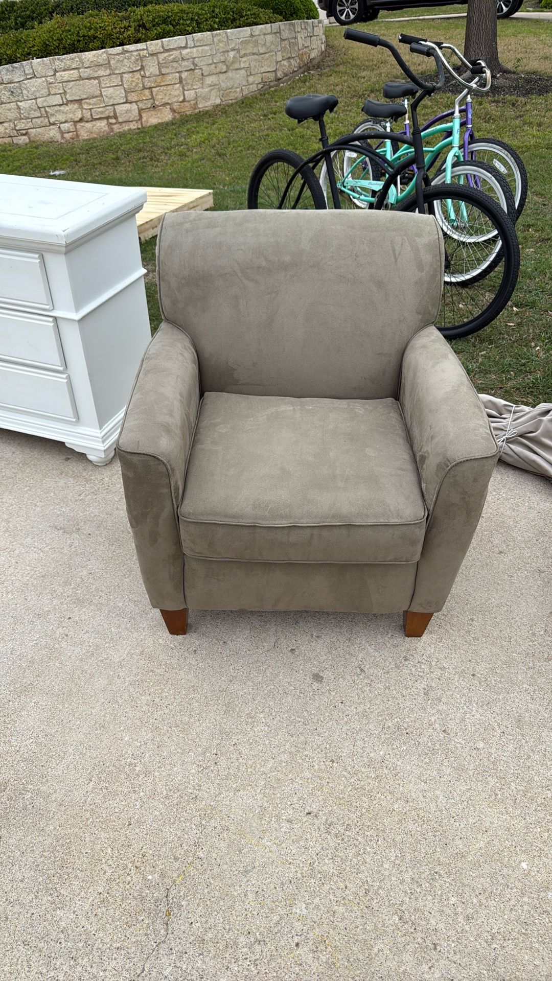 Comfy Microfiber Chair In Great Shape