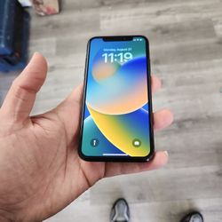 IPHONE X 64GB FACTORY UNLOCK ANY SIM 