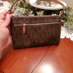 Michael Kors Wristlet