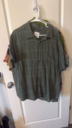 Mens XL Shirt Urban Outfitters