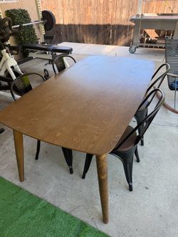 Kitchen table