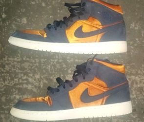 Jordan 1 Mid Obsidian Desert Ochre