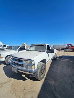 Chevrolet C/K Extended Cab Pickup Truck
