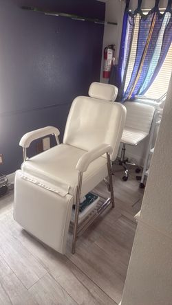 Barber chair