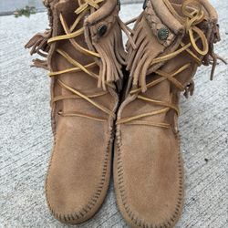 Minnietonka Moccasins 