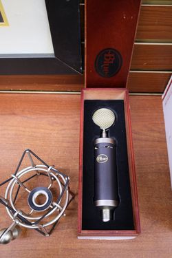 Blue Microphones Baby Bottle Cardioid Condenser Microphone A00105