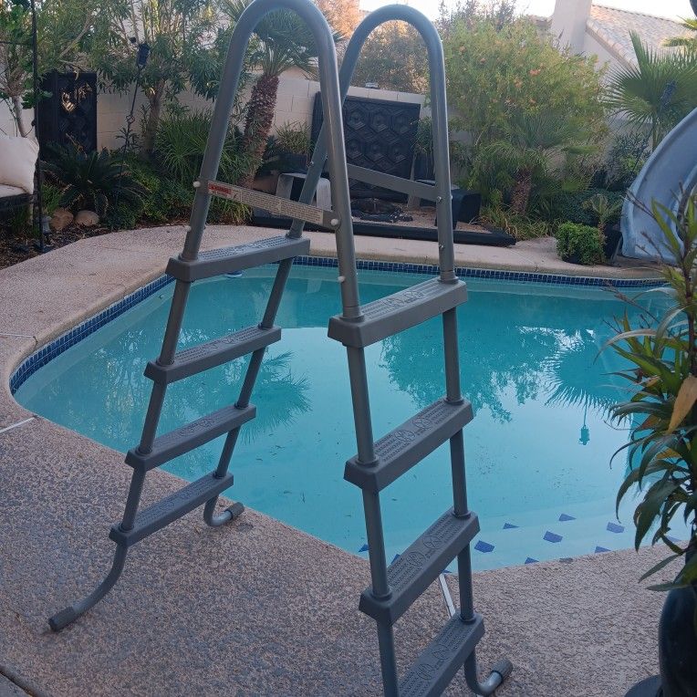 Pool Ladder