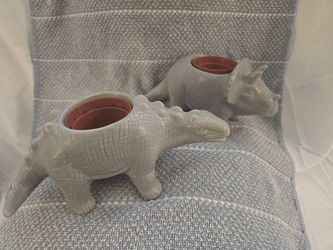 Dinosaur mini planters for plants