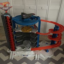 Hot Wheels Ultimate Garage