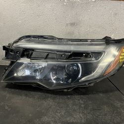 2016-2017-2018-2019-2020-2021-2022 HONDA PILOT PASSPORT RIDGELINE LEFT HEADLIGHT OEM USED