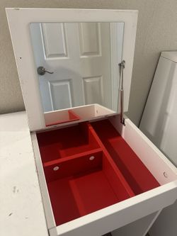 White vanity/desk