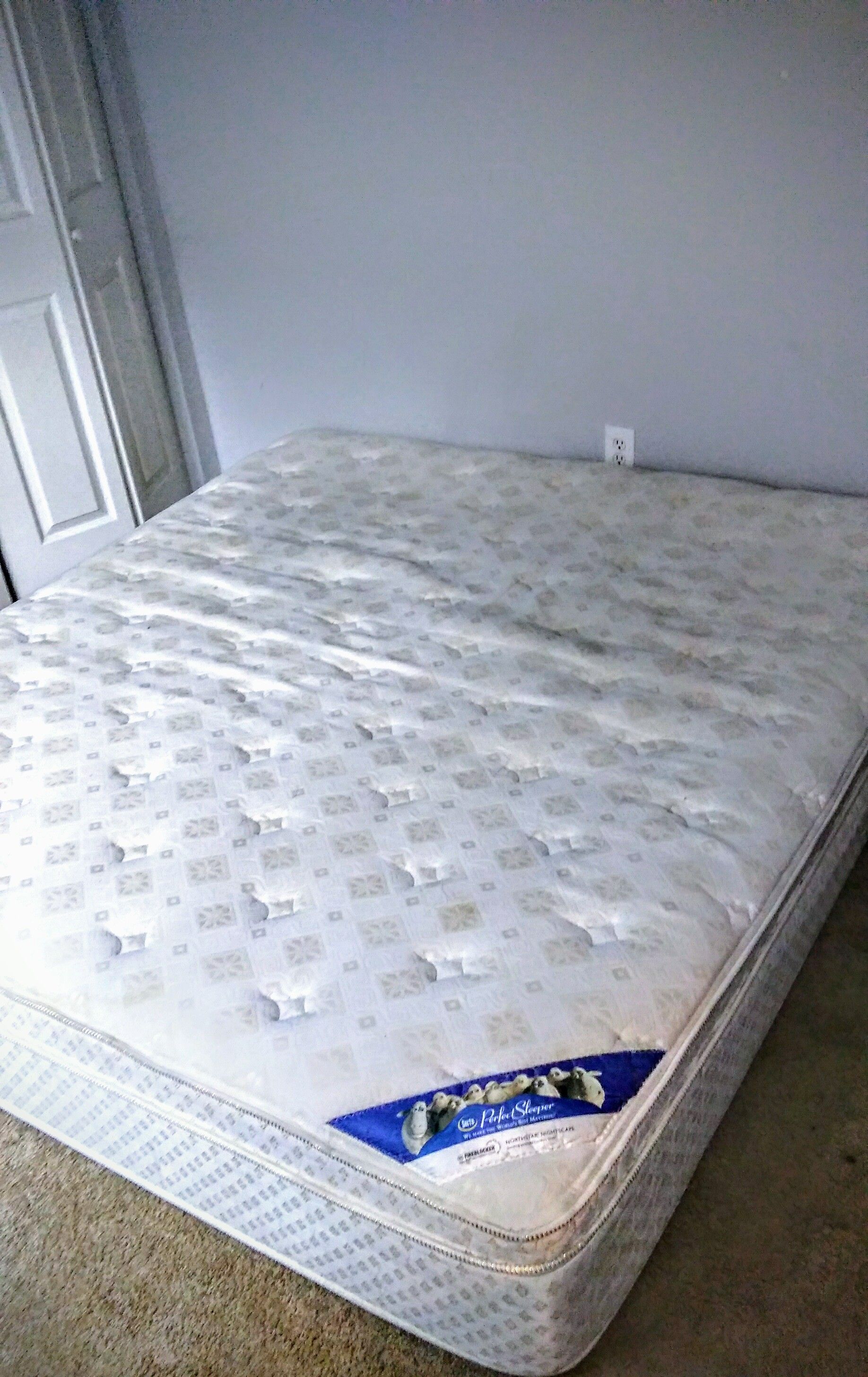 *Final Price Drop!!* BRAND NEW High-End King 'Serta Perfect Sleeper NorthStar NightScape' - Never Been Slept On!